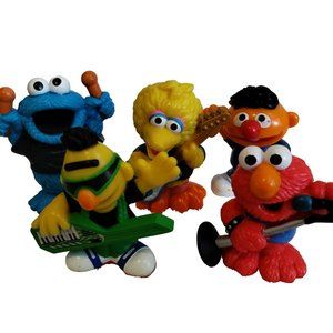 Hasbro Sesame Street Workshop Lot of 5 Figure Rock Band Elmo Cookie Monster 2010